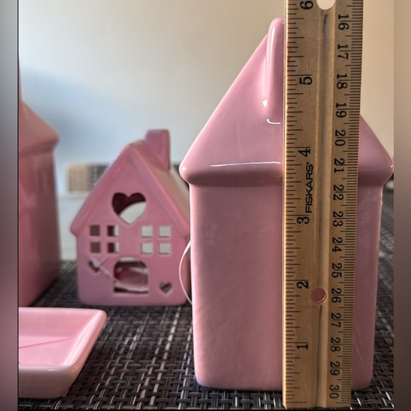 Valentine's Day Beautiful Ceramic Pink Houses & Ceramic Trinket Dish. New. - Picture 3 of 12